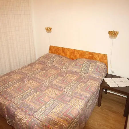 Gabrijela 190 *